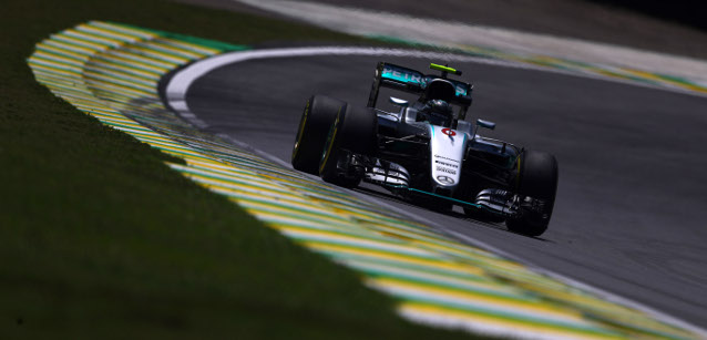 San Paolo - Libere 3<br />Rosberg stuzzica Hamilton
