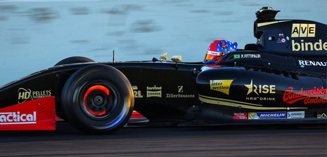 Montmel&ograve;, 1° giorno<br />Fittipaldi leader con Lotus