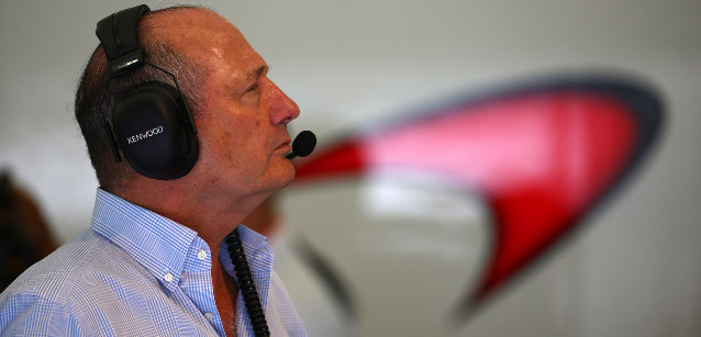 Dopo 36 anni Dennis costretto<br />a lasciare la guida della McLaren<br />