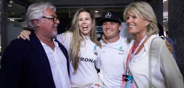 L’eleganza di pap&agrave; Rosberg<br />