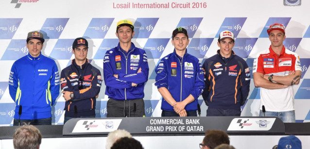 Conferenza stampa a Losail<br />Rossi, Lorenzo e Marquez vicini