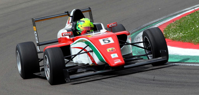 Imola, libere 1: Schumacher leader