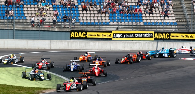 ADAC F4 a Lausitzring<br />Schumacher avvicina la vetta