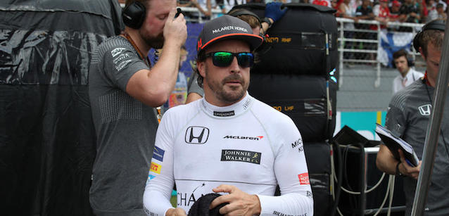 Alonso: «La colpa non &egrave; della Honda,<br />in McLaren si riparte sempre da zero»