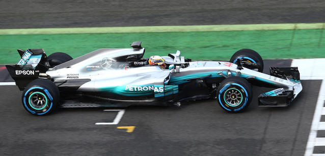 Ecco la Mercedes W08<br />Con Hamilton a Silverstone