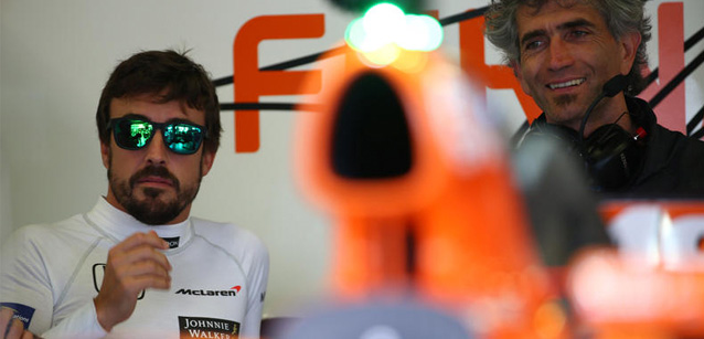 Alonso non esclude un ritorno<br />ai motori Mercedes per la McLaren