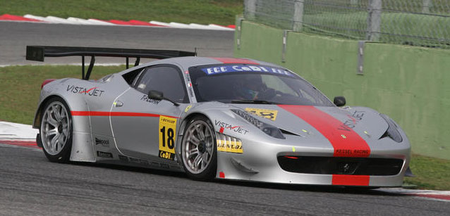 Flohr-Castellacci-Molina<br />con la Ferrari Spirit of Race