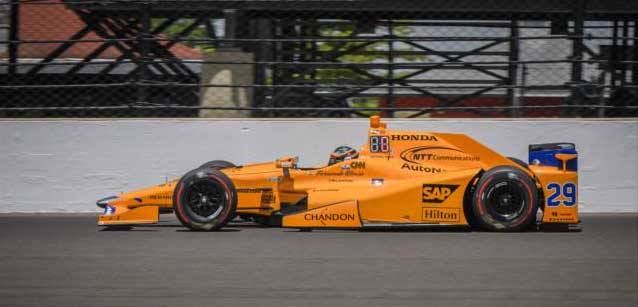 Indy - Qualifica - Dixon in pole<br />Alonso incredibile, partir&agrave; quinto