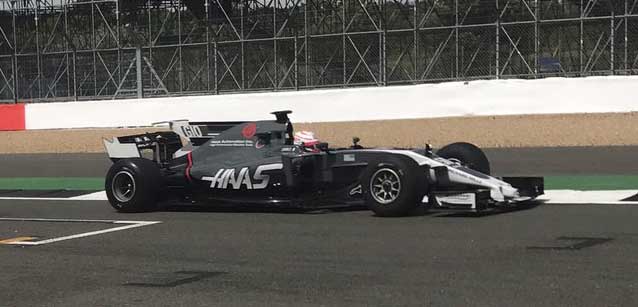Giovinazzi con la Haas <br />a Silverstone per i test Pirelli