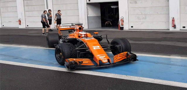 La McLaren ha chiuso i test<br />con le Pirelli intermedie 2018