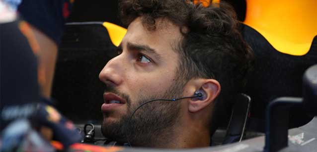 Budapest - Libere 1<br />Ricciardo prende il comando