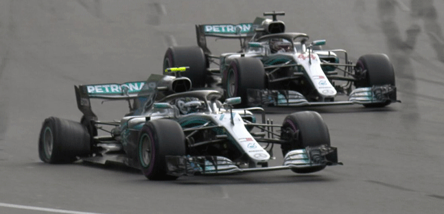 Baku - La cronaca<br />Hamilton a sorpresa, Vettel quarto