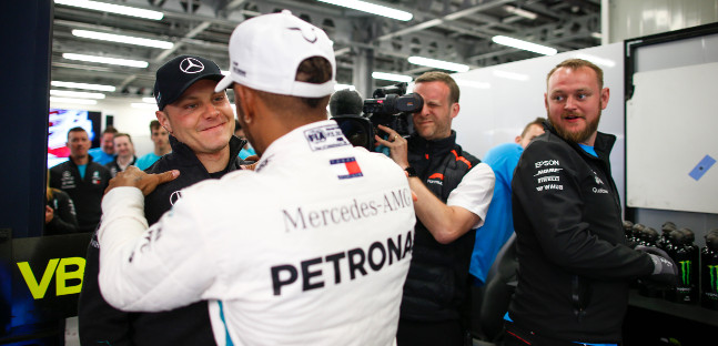 Mercedes dalle due anime a Baku<br />Hamilton: "Bottas meritava di vincere"