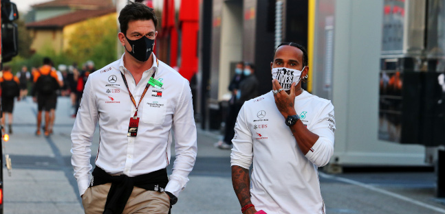 Hamilton-Mercedes, si tratta ancora:<br />per Wolff la scadenza &egrave; il Bahrain