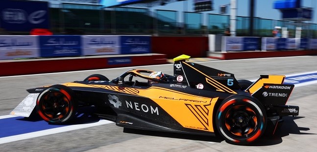 Rookie Test a Misano<br />Barnard porta la McLaren in “pole”