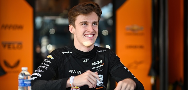 McLaren conferma Pourchaire<br />per tutto il 2024, tranne Indy