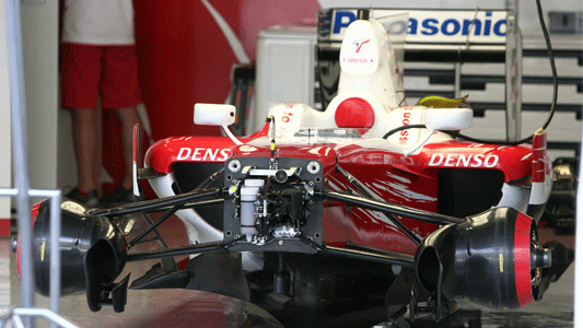 Al Mugello i primi test delle gomme Pirelli<br>con una Toyota 2009 guidata da Heidfeld