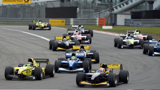 Auto GP e FA1 uniti con 18 vetture<br>Presentato il calendario 2015