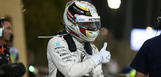 Il lavoro duro di Hamilton<br />Le distrazioni di Rosberg