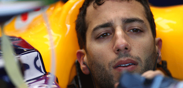 Kvyat, pi&ugrave; di cos&igrave; non si pu&ograve;<br />Ricciardo critica la penalit&agrave;