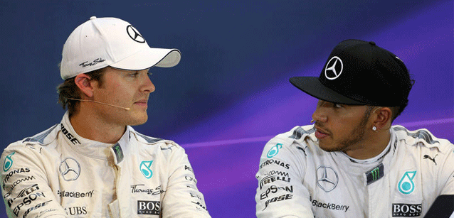 Hamilton si gode un'altra pole<br />Rosberg deluso, ma battagliero
