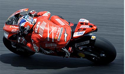 Rossi e Stoner<br>la sfida riparte a Jerez