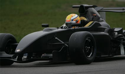 La prima lista dei piloti<br>Cinque gli italiani iscritti