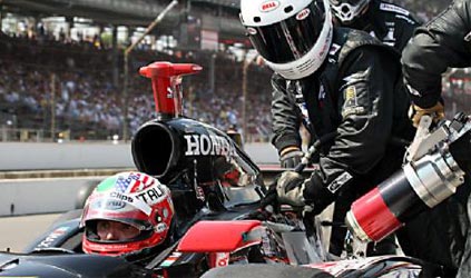 Max Papis tratta con Vision<br>per la 500 Miglia di Indy