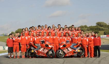 Phillip Island<br>La Ducati festeggia il 100° GP