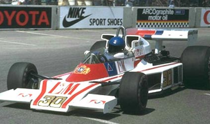 La Prodrive con le McLaren<br>e i piloti Coulthard e Paffett