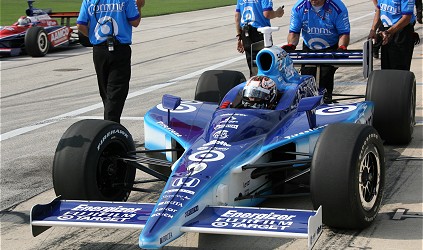 Texas - Libere: Dixon conduce<br> Milka Duno ancora a muro