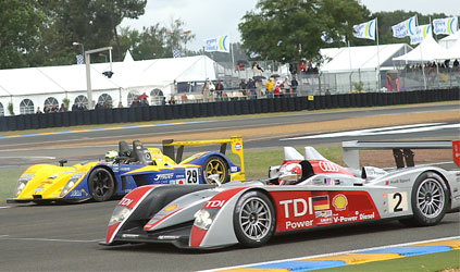 Le Mans - ore 17,00<br>L'Audi in fuga<br>in GT1 è vera bagarre 