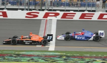 Iowa, gara: Dario Franchitti non sbatte e prende il largo