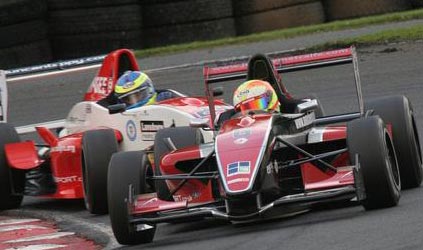 GB - Bratt e Metcalfe vincono le due gare di Oulton Park