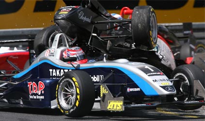 Crash, penalizzazioni, ingiustizie<br>Campionato Europeo sotto accusa