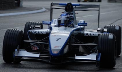 Porto, libere 2: Chris Van der Drift abbassa il limite del tracciato