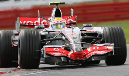 Silverstone - Qualifica<br>Hamilton eroe nazionale