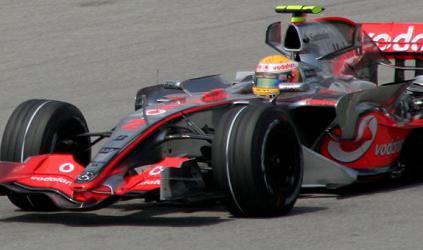 Nurburgring - Libere 1<br>Hamilton con il piede giusto