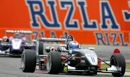 Assen, gara 1: Van Dam batte Vervisch e allunga