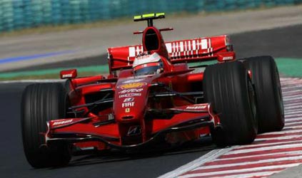 Istanbul - Libere 1<br>Kimi Raikkonen inizia forte