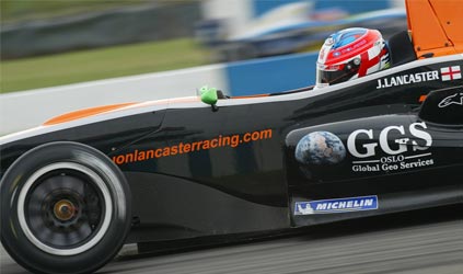 Donington, qualifica: sul circuito di casa emerge Jon Lancaster