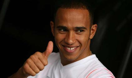Fuji - Libere 2<br>Hamilton abbassa i limiti
