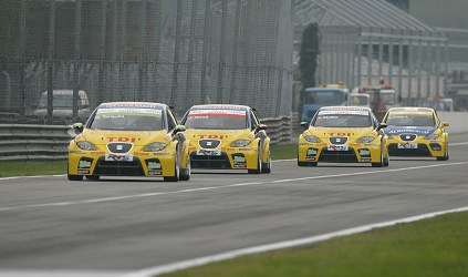 Monza, qualifica: prima pole per Muller e la Leon TDI