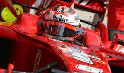Shanghai - Gara<br>Vince Raikkonen, Hamilton KO<br>Spettacolari Vettel e Liuzzi