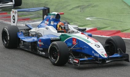 Monza, gara 2: prima grintosa vittoria di Marcello Puglisi