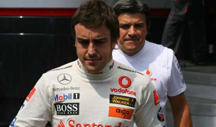 Renault pronta per Alonso<br>Mercedes minaccia cause