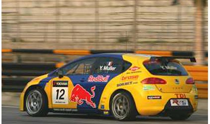 Macao, libere 2: Yvan Muller balza al comando
