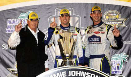 Nextel, Homestead: monologo di Kenseth, Johnson re del 2007