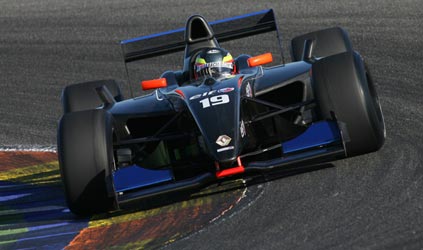 Valencia, 1° turno: Van der Garde leader con Cram