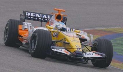 Le nuove Renault e Williams<br>al debutto in pista a Valencia